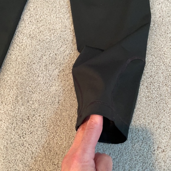 Girls- Nike Pro Black pants. This are not full length. - Picture 9 of 10